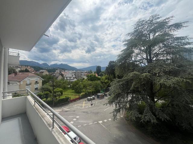Appartement 4 pièces, 74 m² à louer à Chambéry 73000
