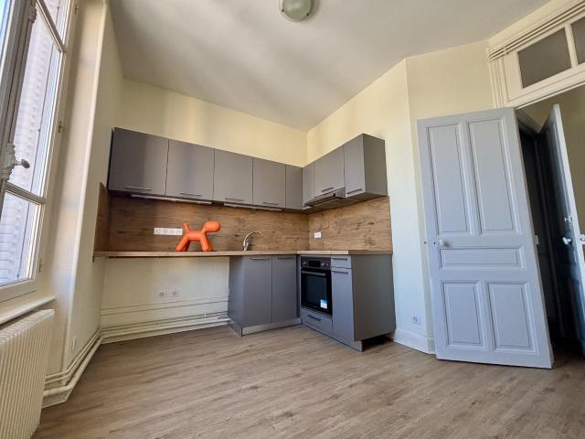 Appartement 4 pièces, 74 m² à louer à Clermont Ferrand 63000
