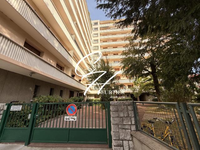 Appartement 4 pièces, 74 m² à louer à Grenoble 38000