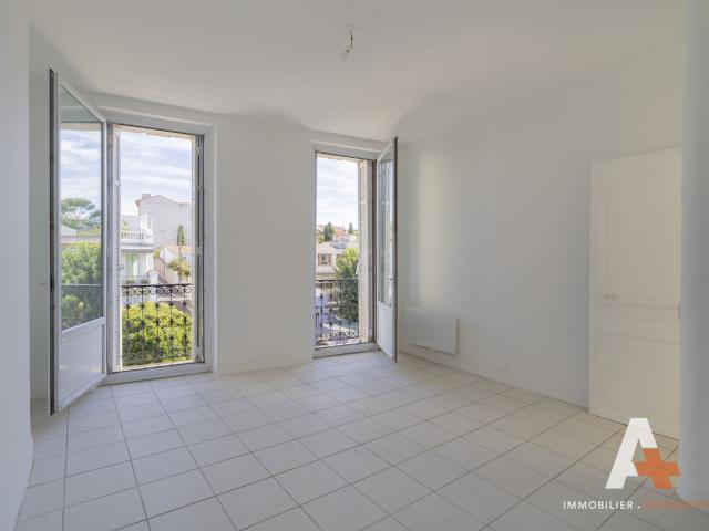 Appartement 4 pièces, 74 m² à louer à Marseille 7 13007