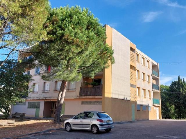 Appartement 4 pièces, 74 m² à louer à Mondragon 84430