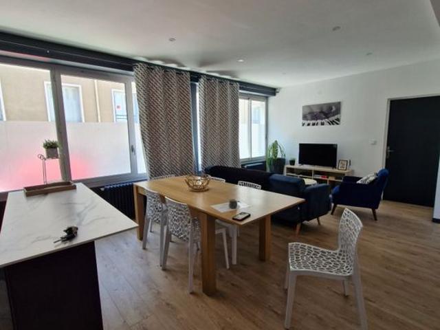 Appartement 4 pièces, 74 m² à louer à Poitiers 86000