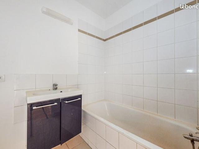 APPARTEMENT 4 pièces 74 m²