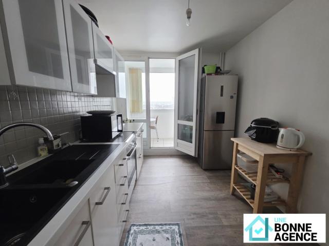 Appartement 4 pièces 75,10 m² Loggia et Cave