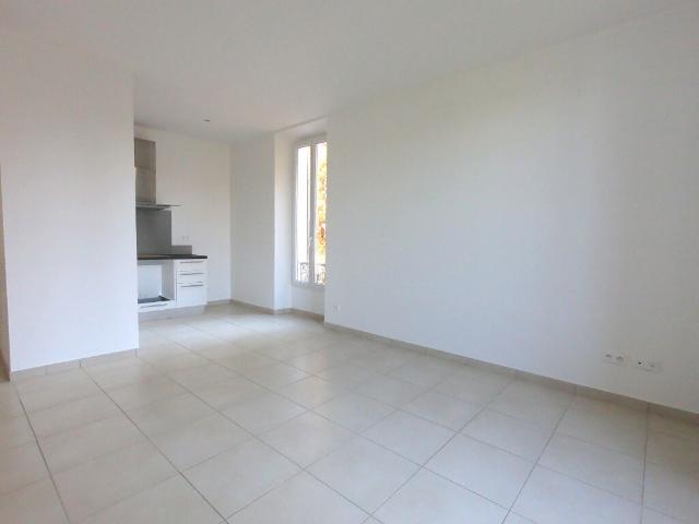 Appartement 4 pièces, 76 m² à louer à Gardanne 13120