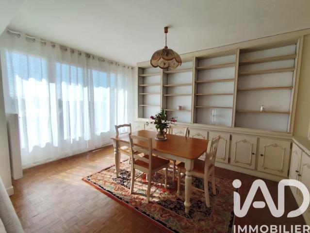 Appartement 4 pièces, 78 m² à louer à Lucé 28110