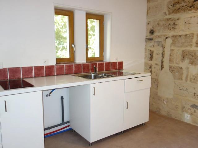 Appartement 4 pièces, 79 m² à louer à Uzès 30700