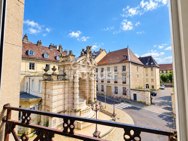 Appartement 4 pièces 79 m²
