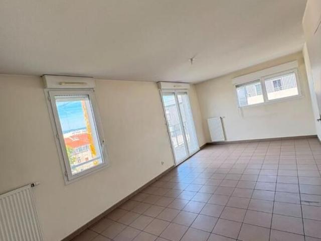 Appartement 4 pièces, 83 m² à louer à Vénissieux 69200