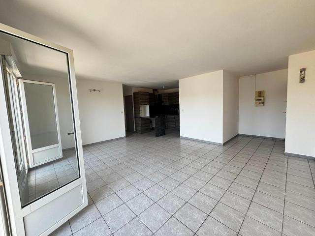 Appartement 4 pièces, 83 m² à louer à Agde 34300
