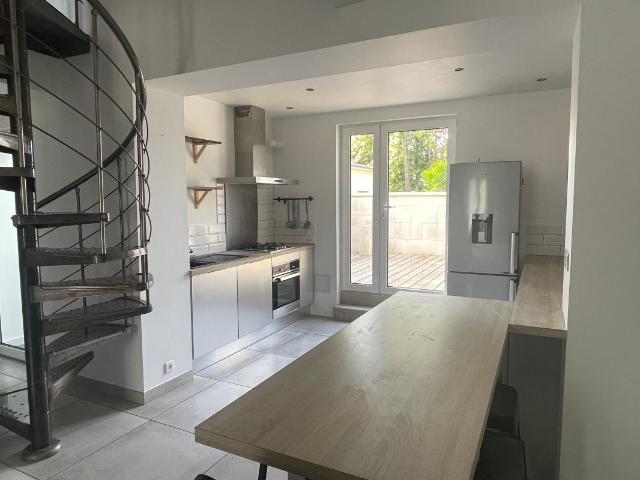 Appartement 4 pièces, 83 m² à louer à Floirac 33270