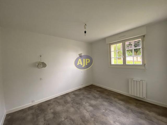 Appartement 4 pièces, 83 m² à louer à Pontivy 56300
