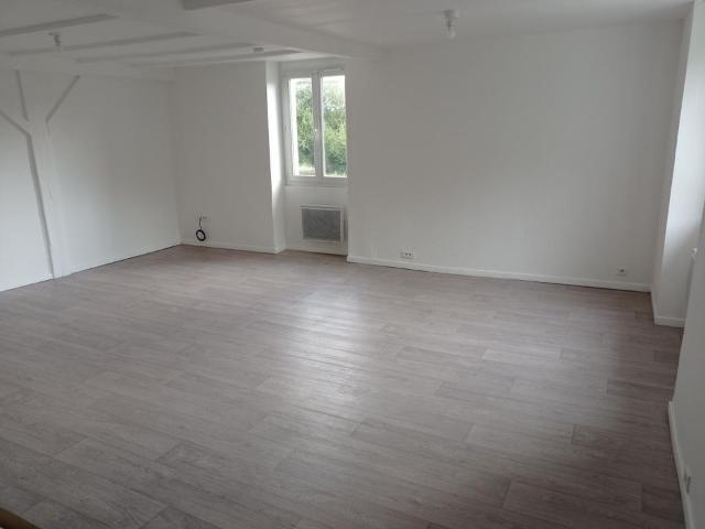 Appartement 4 pièces, 80 m² à louer à Urt 64240