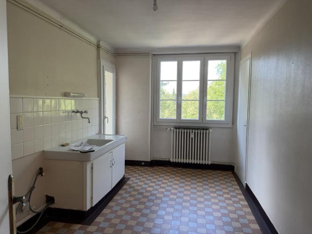 Appartement 4 pièces, 80 m² à louer à Chambéry 73000