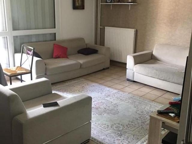 Appartement 4 pièces, 80 m² à louer à Évry Courcouronnes 91000