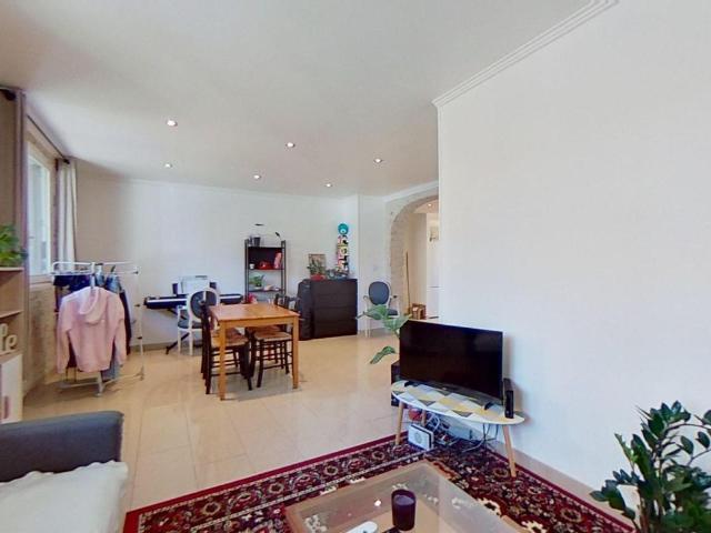 Appartement 4 pièces, 80 m² à louer à Lyon 8 69008