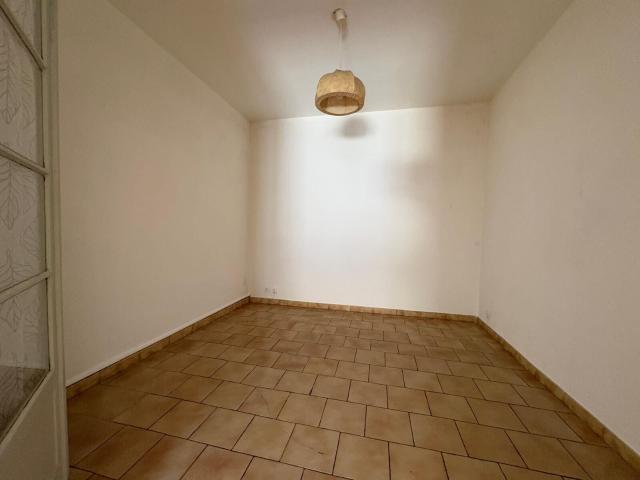 Appartement 4 pièces, 80 m² à louer à Puget Ville 83390