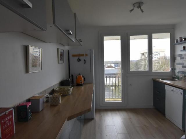 Appartement 4 pièces, 80 m² à louer à Reims 51100