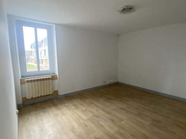 Appartement 4 pièces, 80 m² à louer à Saint Cyr 87310