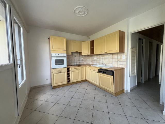 Appartement 4 pièces, 81 m² à louer à Aubenas 07200