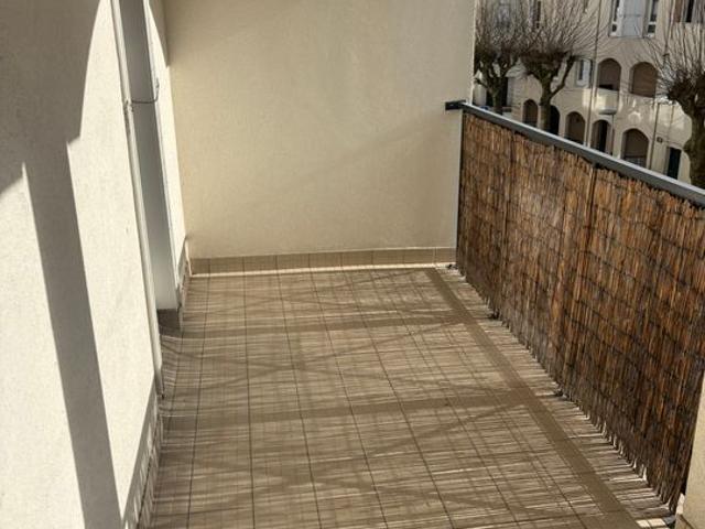 Appartement 4 pièces, 81 m² à louer à Émerainville 77184