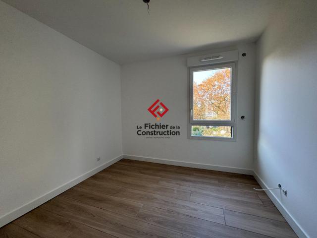 Appartement 4 pièces, 81 m² à louer à Meylan 38240