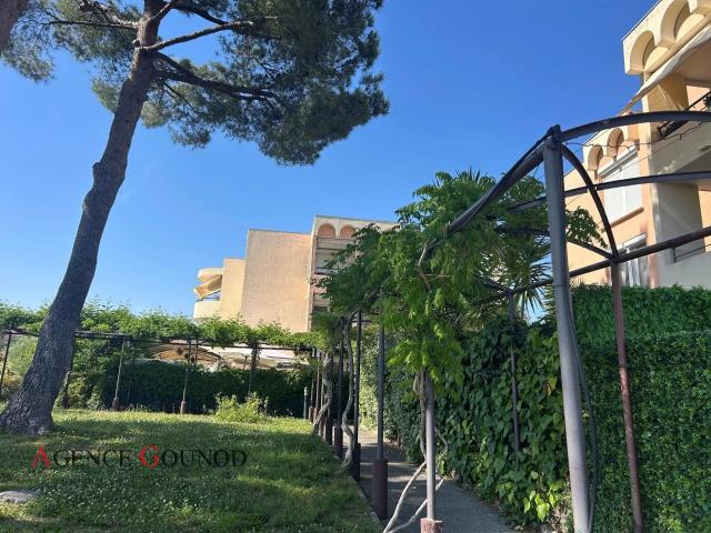 Appartement 4 pièces, 81 m² à louer à Nice 06200