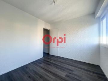 Centre de Saint-Raphaël - Cave, Parking