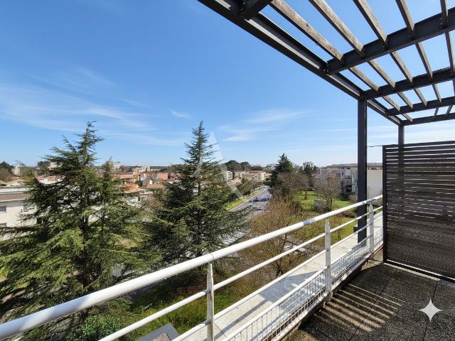 Appartement 4 pièces 81 m²