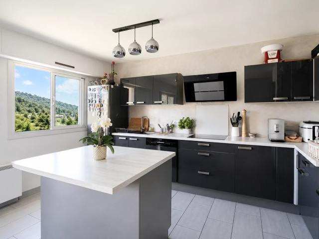 Appartement 4 pièces 81 m²