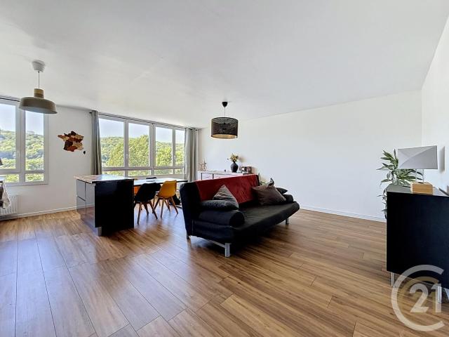 Appartement 4 pièces 81 m²