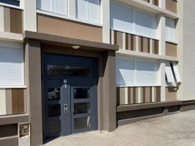 Appartement 4 pièces, 82 m² à louer à Carpentras 84200
