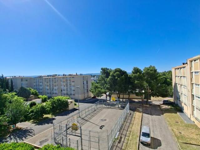 Appartement 4 pièces, 82 m² à louer à Carpentras 84200