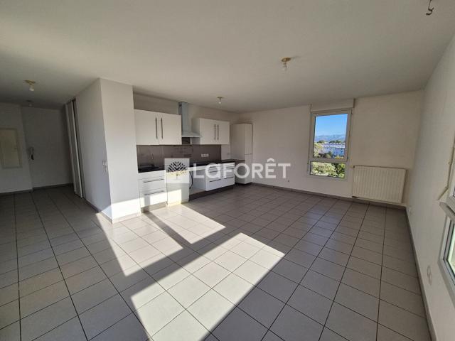 Appartement 4 pièces, 82 m² à louer à Marseille 12 13012