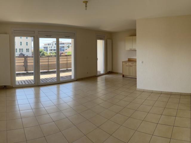 Appartement 4 pièces, 87 m² à louer à Thoiry 01710