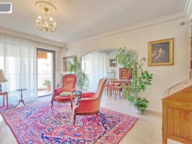 Appartement 4 pièces, 87 m² à louer à Toulon 83000