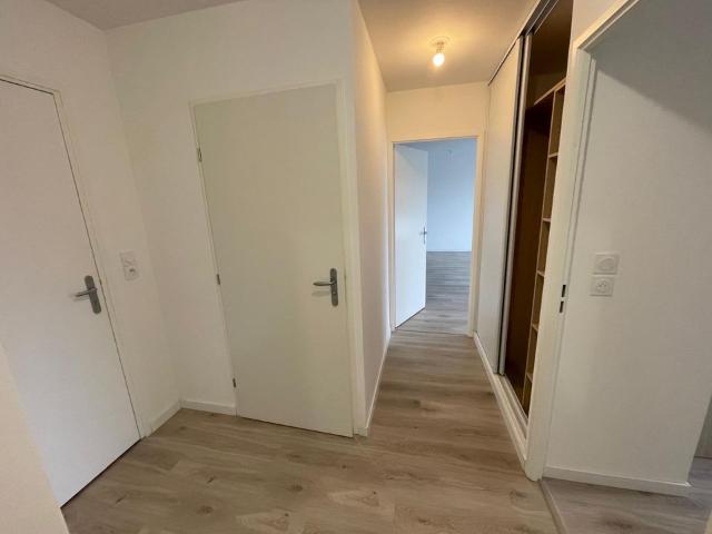 Appartement 4 pièces, 87 m² à louer à Saint André lez Lille 59350