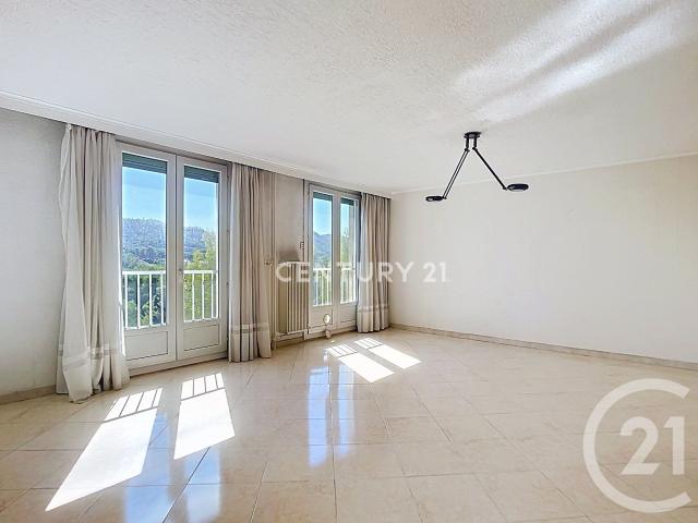 Appartement 4 pièces 87 m²