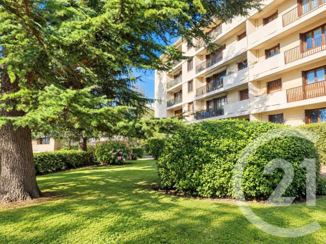 Appartement 4 pièces 87 m²