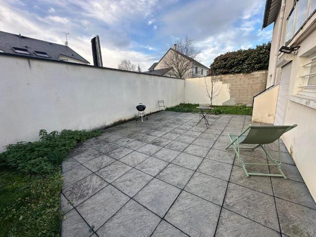Appartement 4 pièces, 84 m² à louer à Bezannes 51430