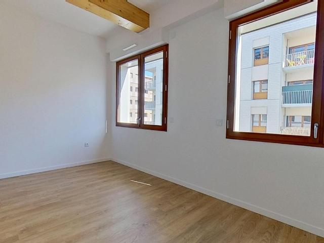 Appartement 4 pièces, 84 m² à louer à Saint Ouen sur Seine 93400