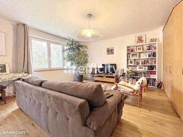 Appartement 4 pièces 84 m²