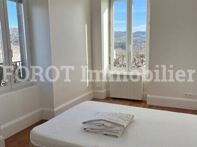Appartement 4 pièces, 85 m² à louer à Vernoux en Vivarais 07240