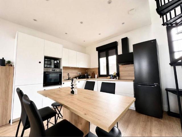 Appartement 4 pièces, 85 m² à louer à Cachan 94230