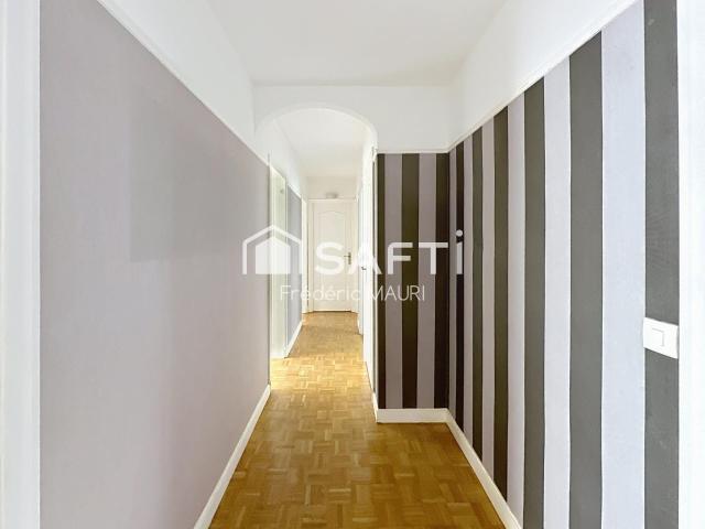 Appartement 4 pièces, 85 m² à louer à Garches 92380