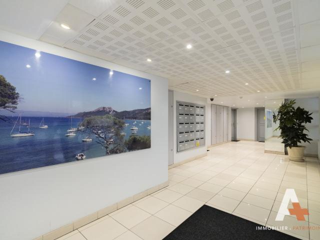 Appartement 4 pièces, 85 m² à louer à Marseille 8 13008