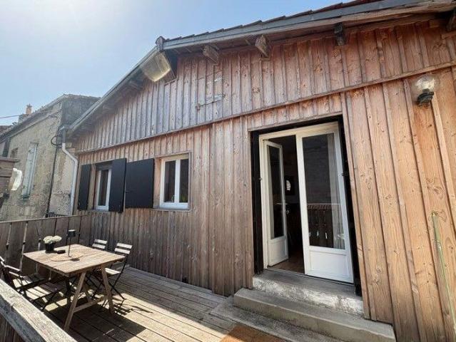Appartement 4 pièces, 86 m² à louer à Bordeaux 33000