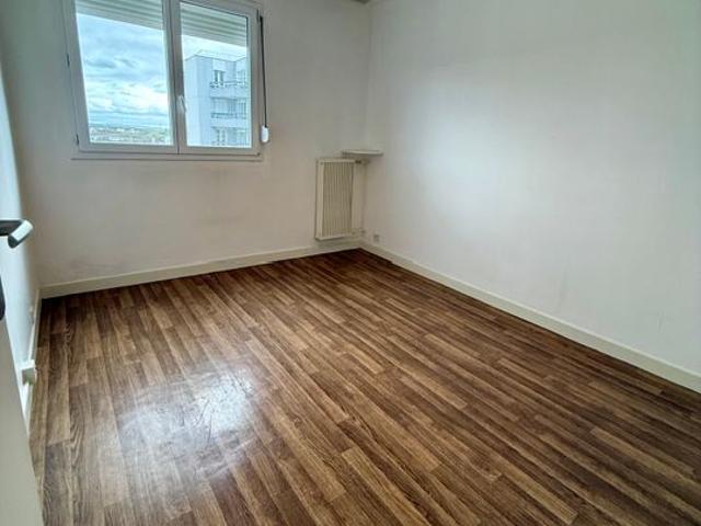 Appartement 4 pièces, 86 m² à louer à Charleville Mézières 08000
