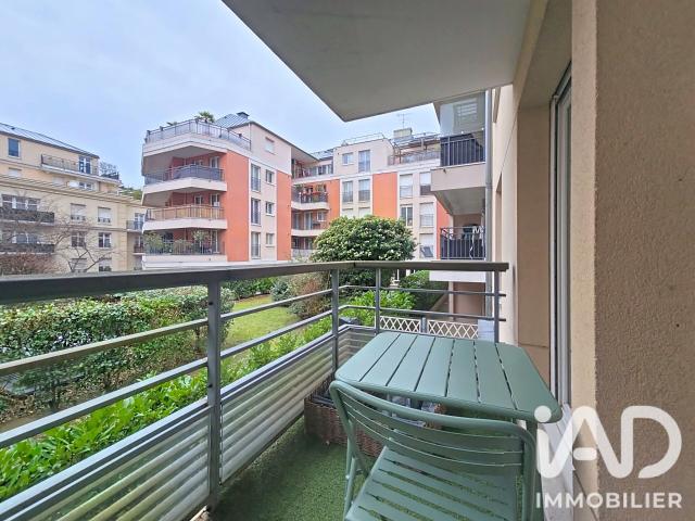 Appartement 4 pièces, 86 m² à louer à Suresnes 92150