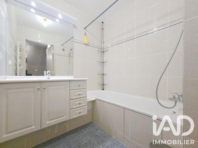 Appartement 4 pièces, 86 m² à louer à Suresnes 92150